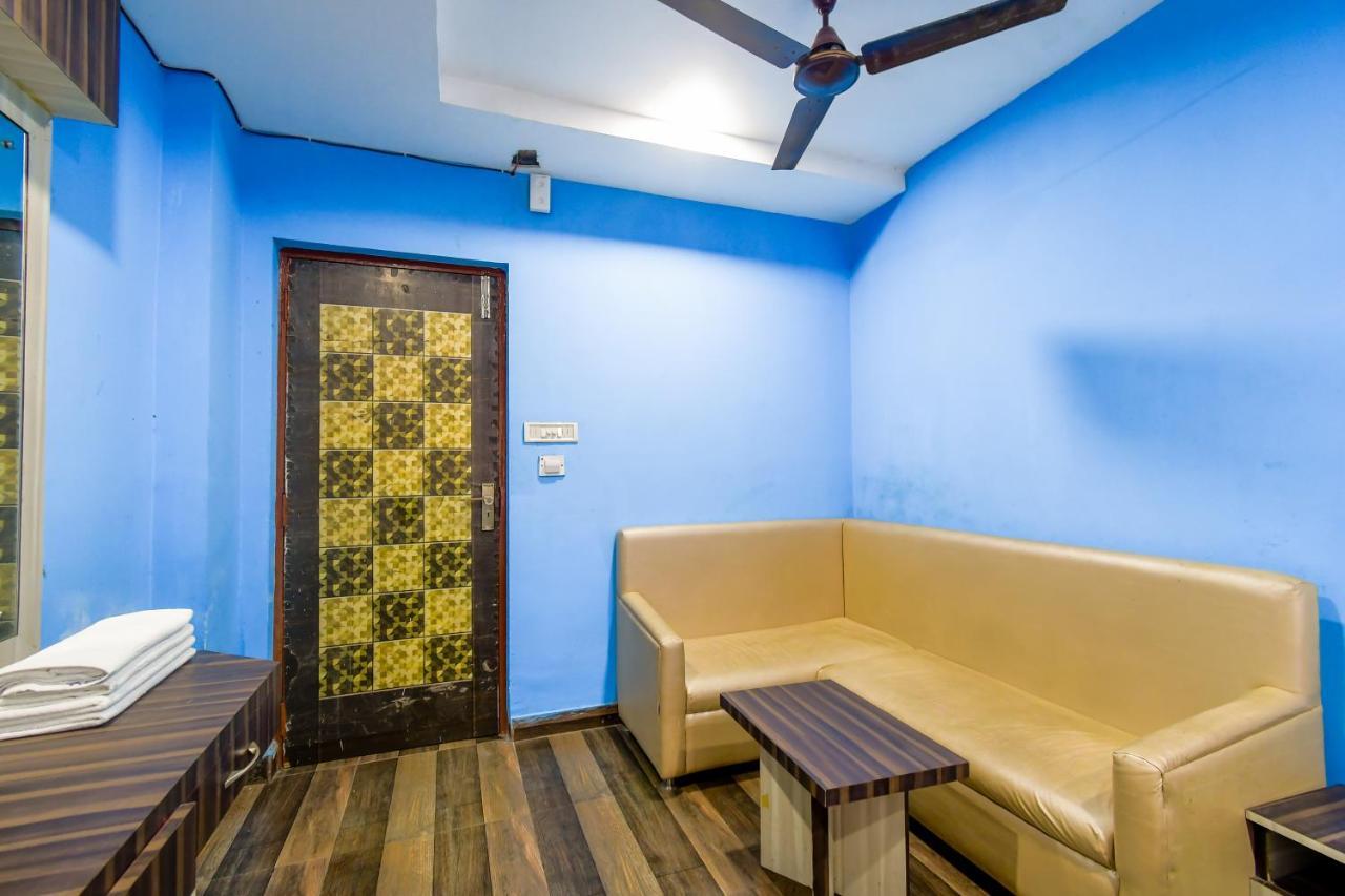 Hotel Blue Abedin Calcutta Exteriör bild