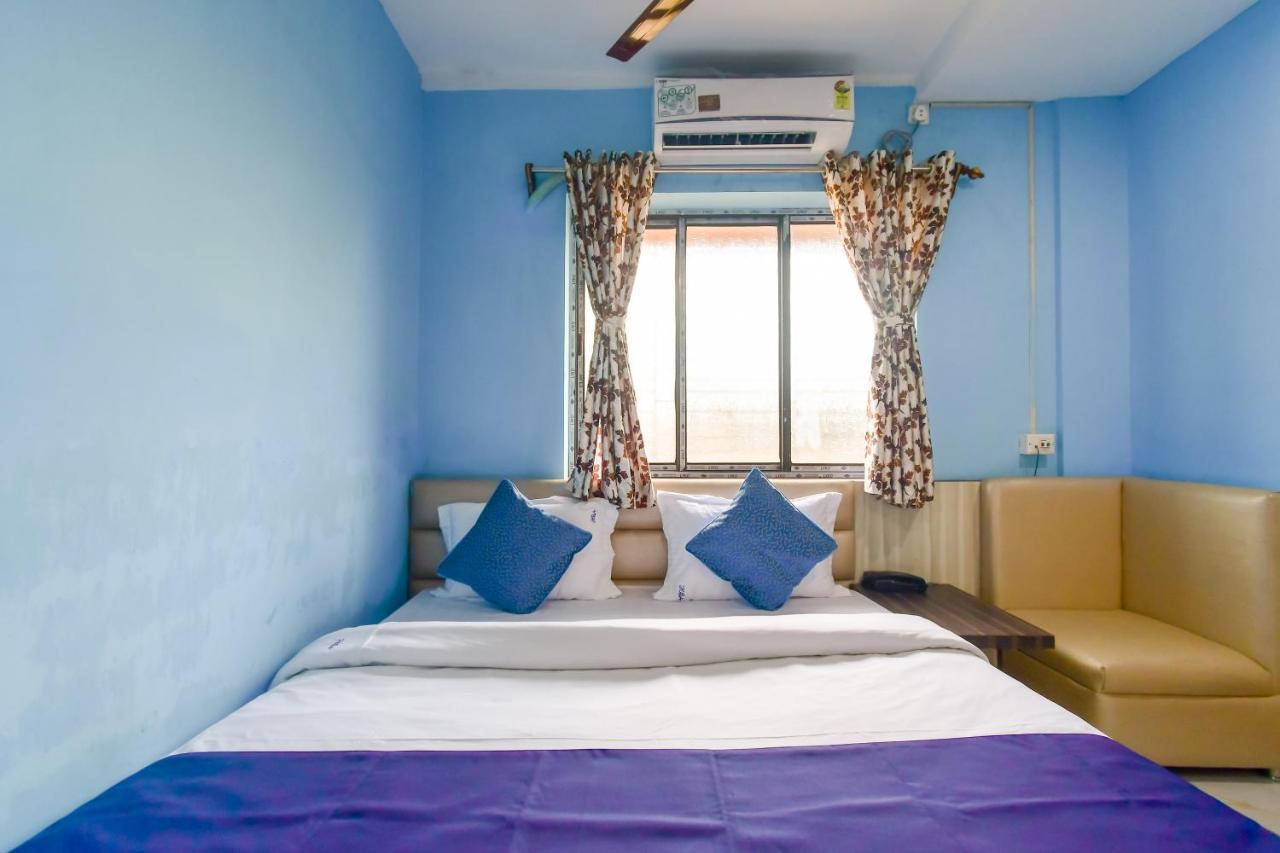 Hotel Blue Abedin Calcutta Exteriör bild