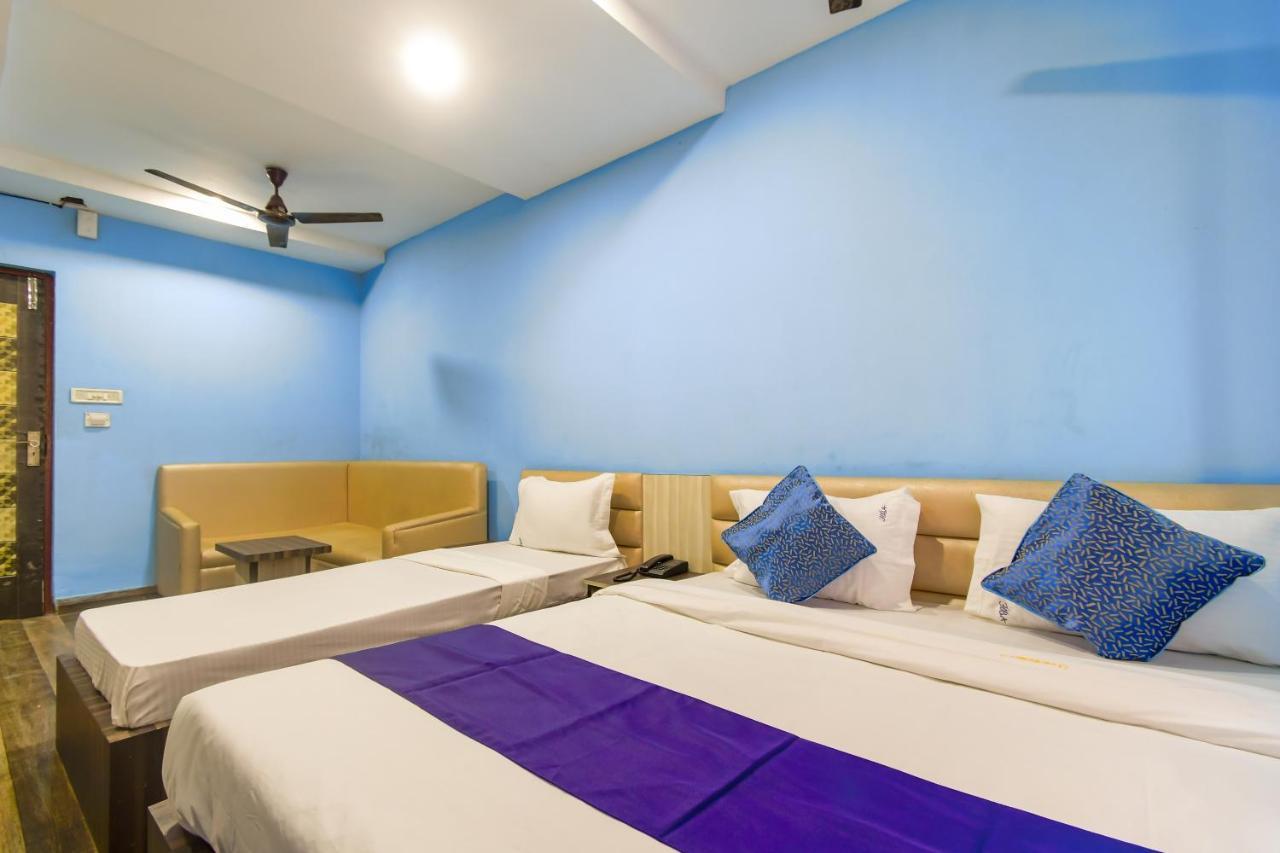 Hotel Blue Abedin Calcutta Exteriör bild